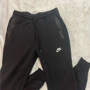 nike black joggers nwot size small